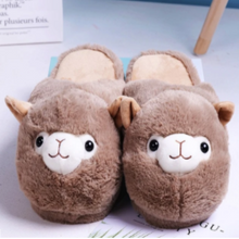 Load image into Gallery viewer, Fluffy alpaca slippers