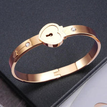 Load image into Gallery viewer, Rose Gold Love Lock Necklace and Bracelet Set