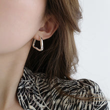 Load image into Gallery viewer, Geometric Hollow Triangle Earrings