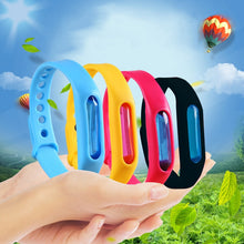 Load image into Gallery viewer, Natural Extract Summer Silicone Anti-Mosquito Hand Strap