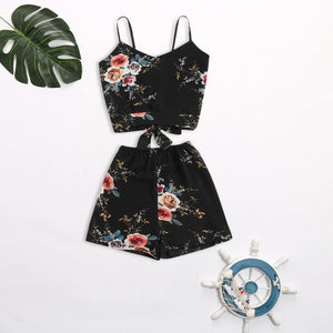 Women Two Piece Set Floral V Neck Cropped Top and Elastic Waisted Trim Shorts