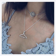 Load image into Gallery viewer, Vintage Necklaces &amp; Pendants