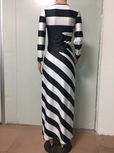 Load image into Gallery viewer, Women Long Sleeved Black and White Maxi Dress