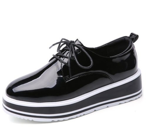 Women Platform Shoes Woman Brogue Derby Patent Leather Flats Lace Up Footwear