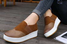 Load image into Gallery viewer, Women Flat Platform Loafers Suede Shoes Brogue Flatform Slip On