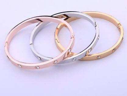 Women Bracelets & Bangles Open Cuff Design Stainless Steel Crystal Bracelets